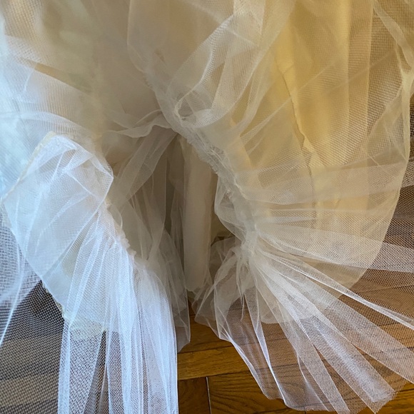 Gorgeous Mikaella Wedding Dress - Picture 13 of 13